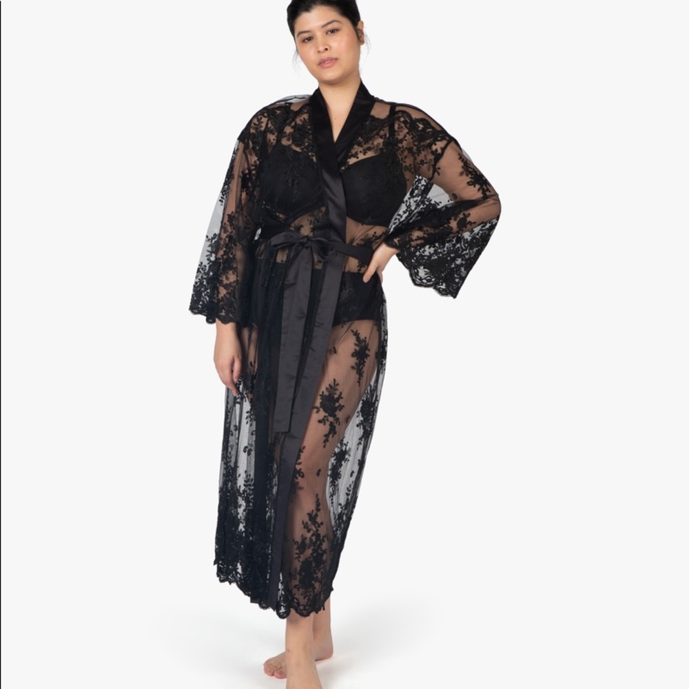 Rya Sheer Lace Robe